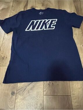 Nike t shirt